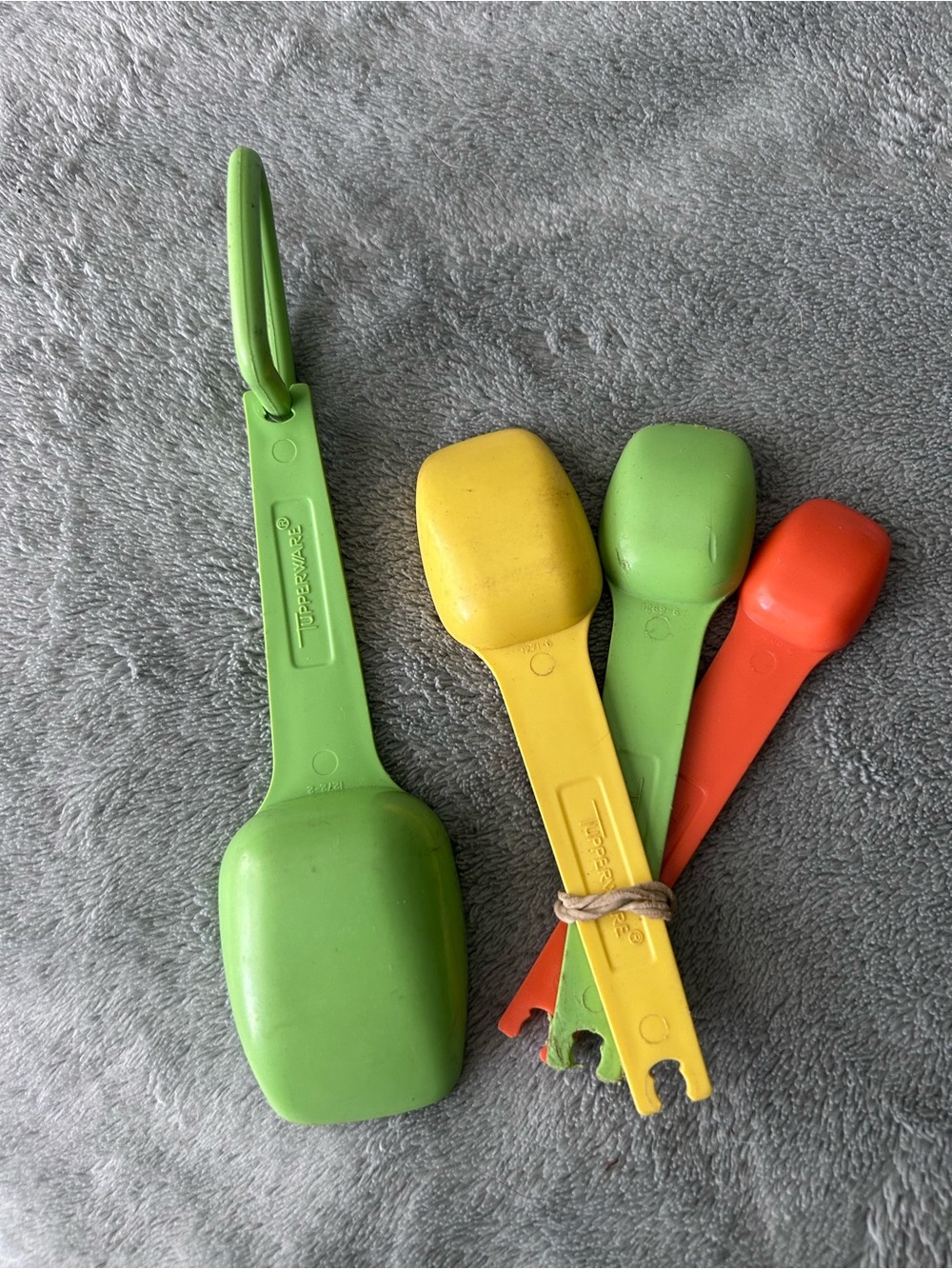 Tupperware Measuring Spoons - Picture 2 of 7